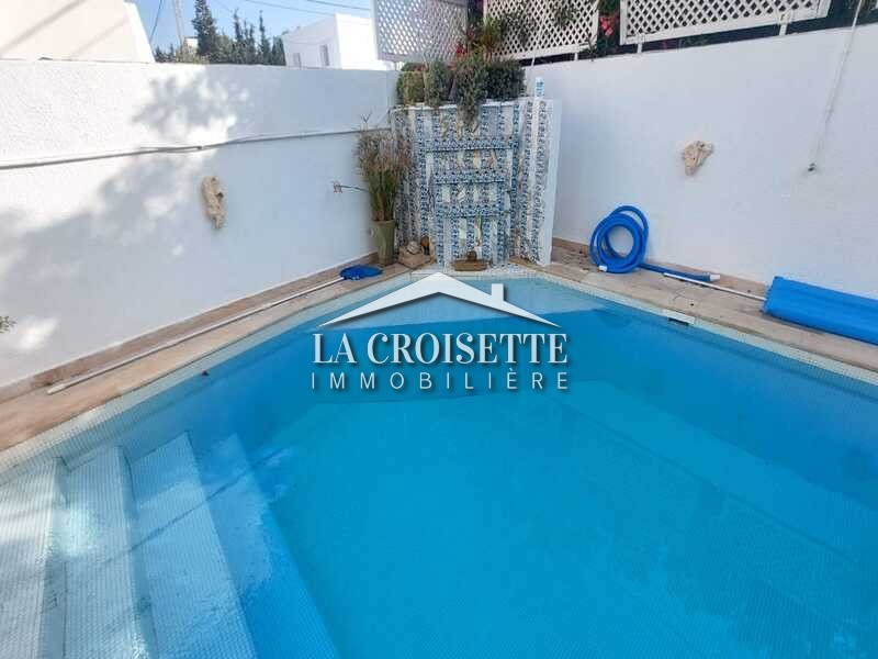 Villa S+4 avec piscine à La Marsa